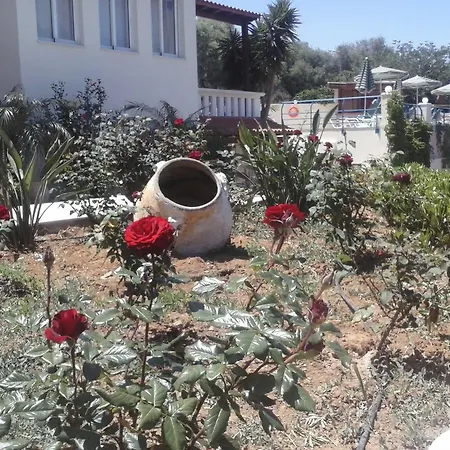 Poseidon Apartahotel 2*