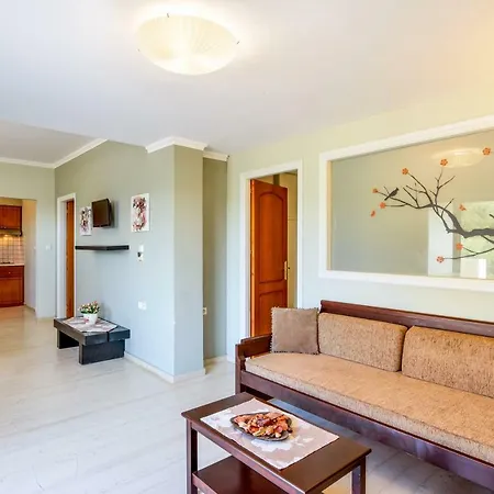 Poseidon Apartahotel